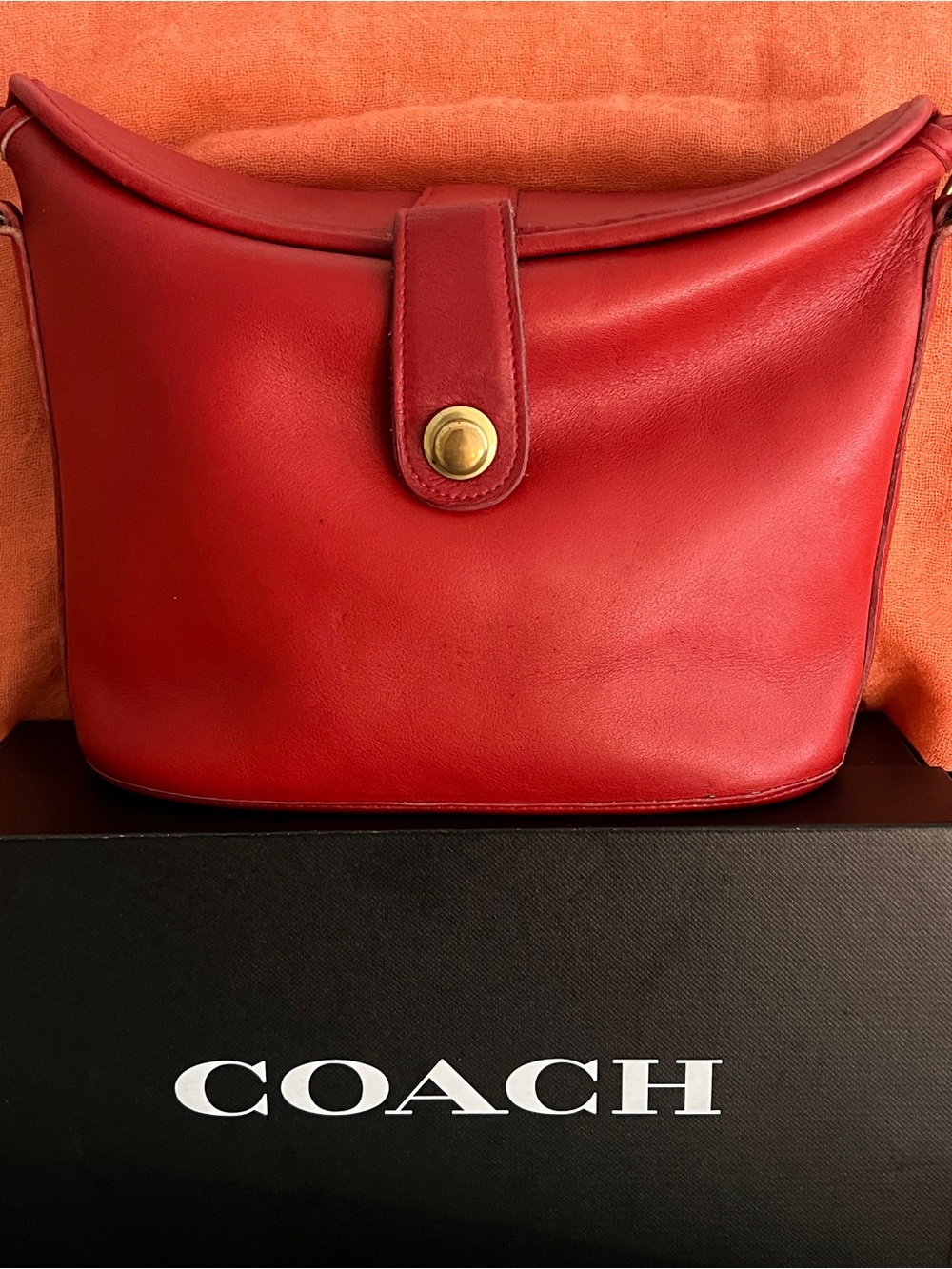Coach Vintage Binocular 9853 Red Glove tanned leather Bag, brass hw